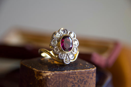 Anello antico  Margherita  con "Rodolite" e diamanti